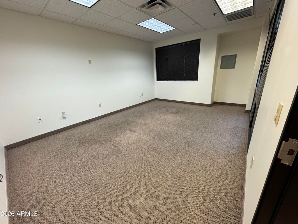 912 W CHANDLER Boulevard B6, Chandler, AZ 85225 — photo 4