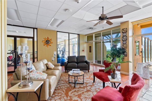 4000 Surfside Blvd 206, Corpus Christi, TX 78402