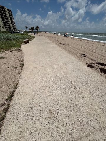 4000 Surfside Blvd 206, Corpus Christi, TX 78402