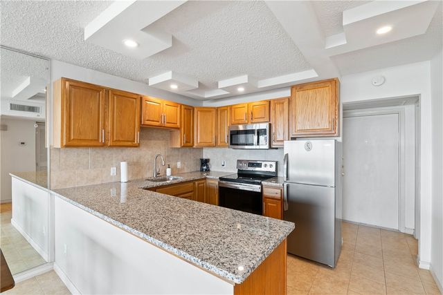 4000 Surfside Blvd 206, Corpus Christi, TX 78402