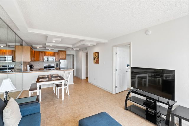 4000 Surfside Blvd 206, Corpus Christi, TX 78402