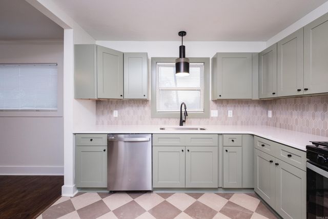 702 S Maple Street, Little Rock, AR 72205