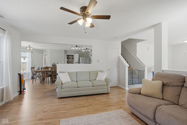 640 Streamside Drive, Greenfield, IN 46140