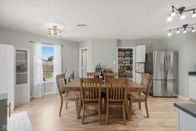 640 Streamside Drive, Greenfield, IN 46140