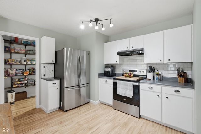 640 Streamside Drive, Greenfield, IN 46140