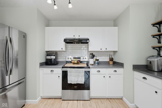 640 Streamside Drive, Greenfield, IN 46140