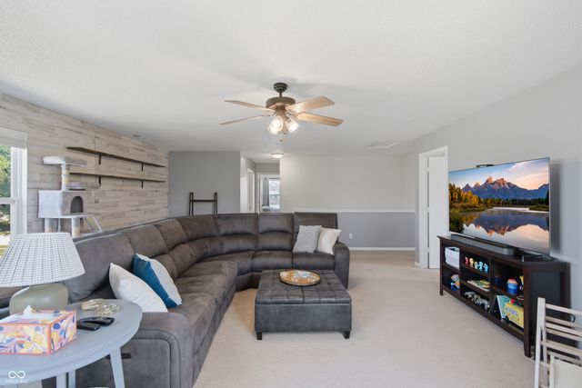 640 Streamside Drive, Greenfield, IN 46140