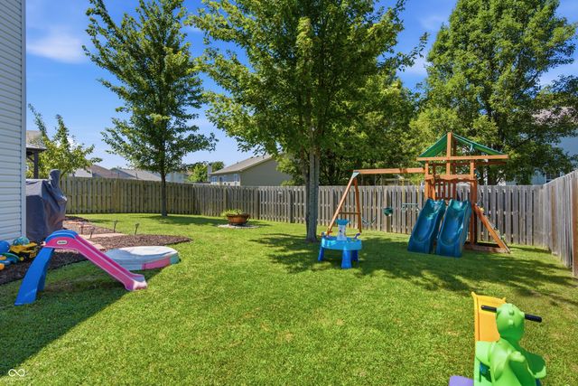 640 Streamside Drive, Greenfield, IN 46140