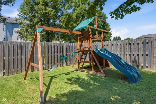 640 Streamside Drive, Greenfield, IN 46140