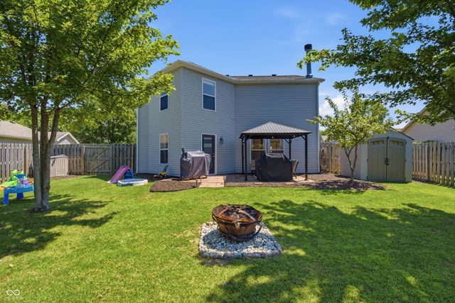 640 Streamside Drive, Greenfield, IN 46140