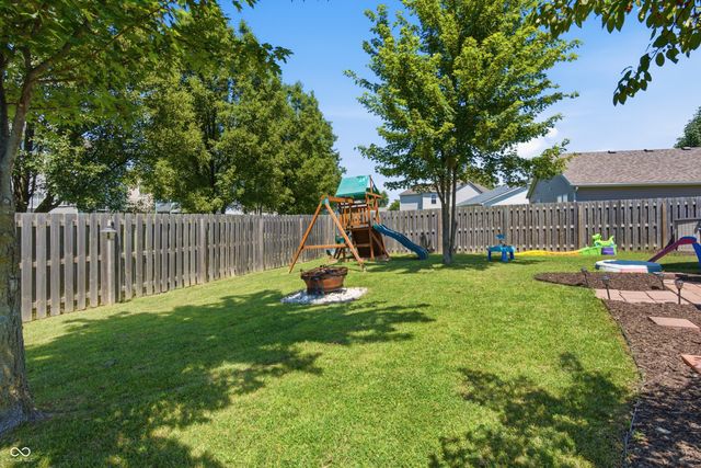 640 Streamside Drive, Greenfield, IN 46140