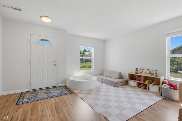 640 Streamside Drive, Greenfield, IN 46140