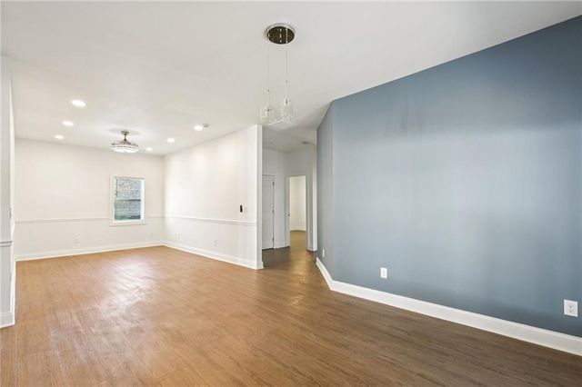 32 Pine Street, Porterdale, GA 30014