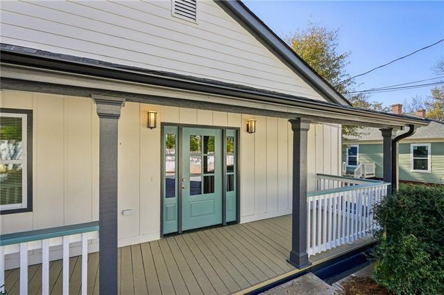 32 Pine Street, Porterdale, GA 30014