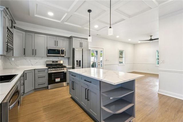 32 Pine Street, Porterdale, GA 30014