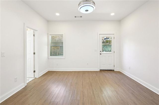 32 Pine Street, Porterdale, GA 30014