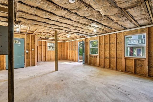 32 Pine Street, Porterdale, GA 30014