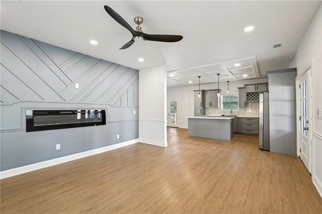 32 Pine Street, Porterdale, GA 30014