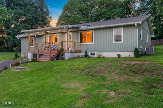 1318 East Lakeview Drive, Johnson City, TN 37601