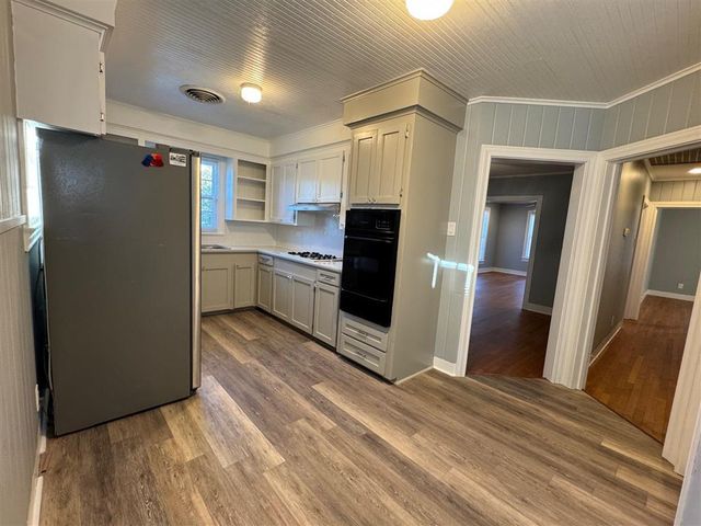 1114 10th Street, Lake Charles, LA 70601