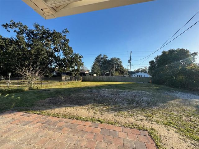 1114 10th Street, Lake Charles, LA 70601