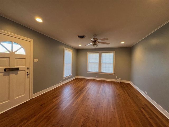 1114 10th Street, Lake Charles, LA 70601