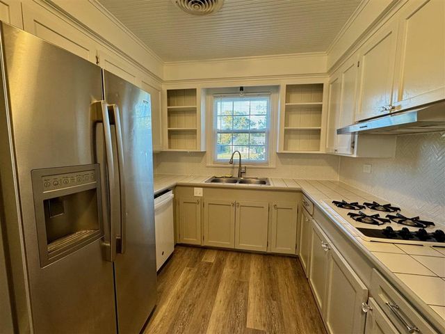 1114 10th Street, Lake Charles, LA 70601