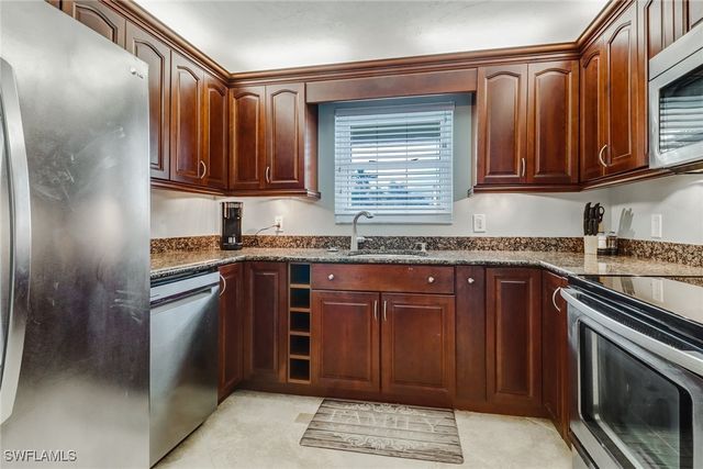 1351 Curlew AVE 104, Naples, FL 34102