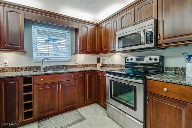 1351 Curlew AVE 104, Naples, FL 34102