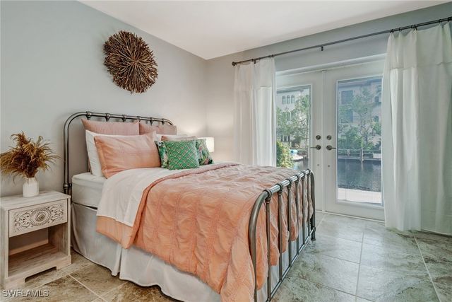 1351 Curlew AVE 104, Naples, FL 34102