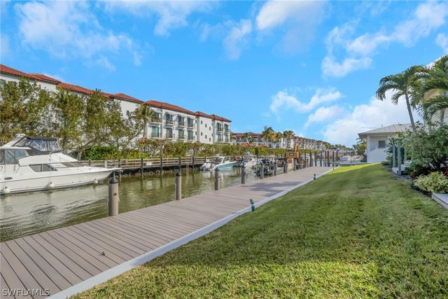 1351 Curlew AVE 104, Naples, FL 34102