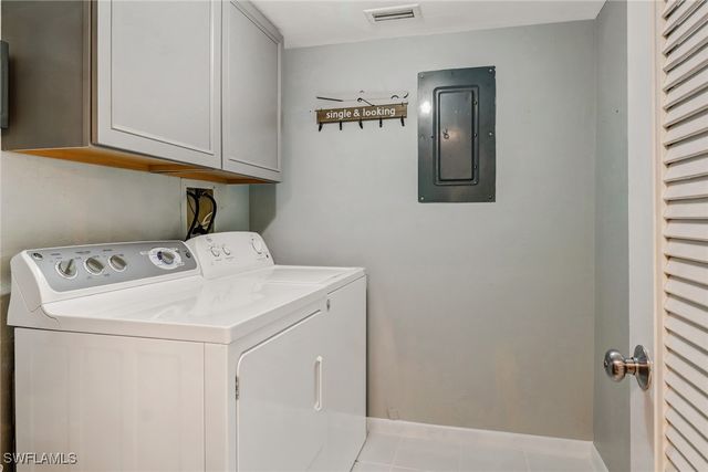 1351 Curlew AVE 104, Naples, FL 34102