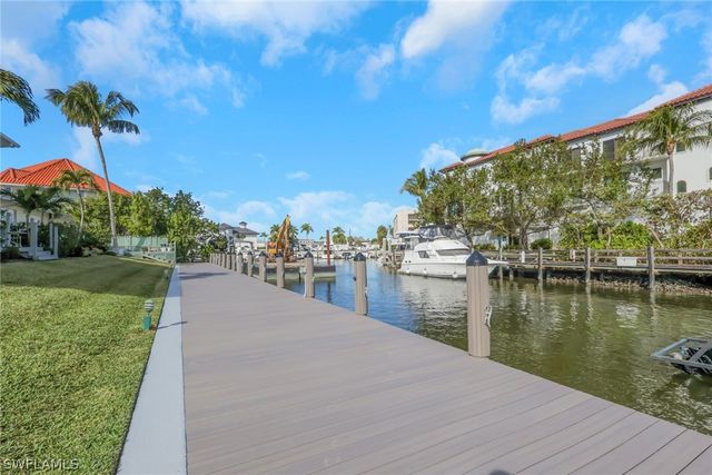 1351 Curlew AVE 104, Naples, FL 34102