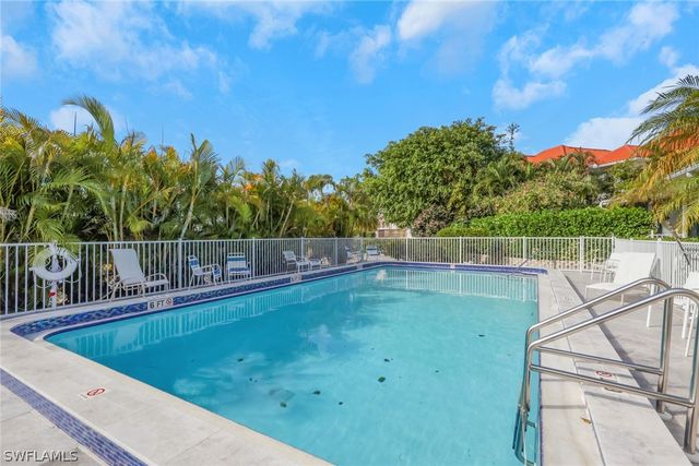 1351 Curlew AVE 104, Naples, FL 34102