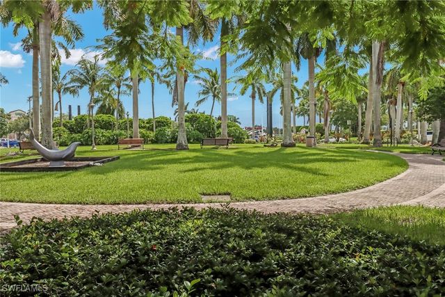 1351 Curlew AVE 104, Naples, FL 34102