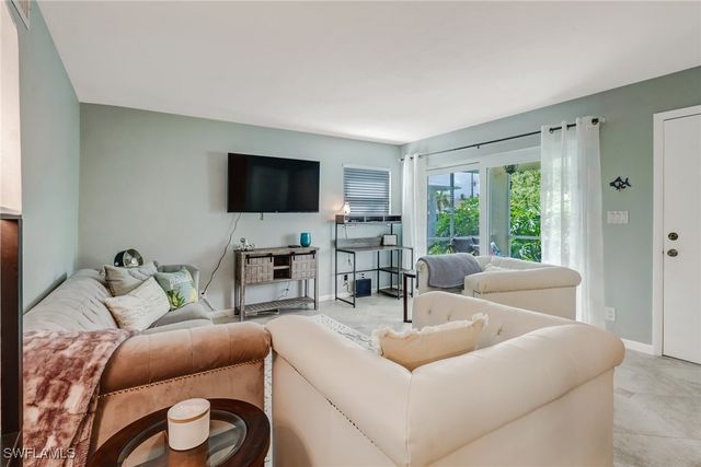 1351 Curlew AVE 104, Naples, FL 34102