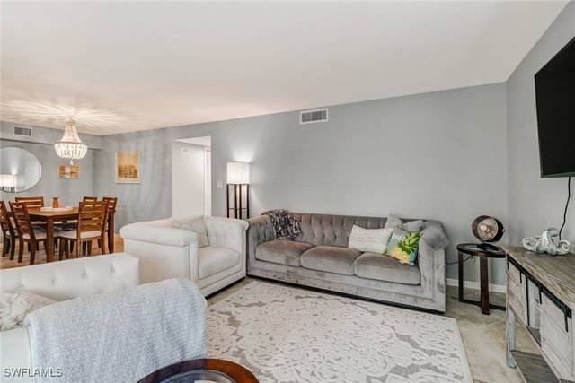 1351 Curlew AVE 104, Naples, FL 34102