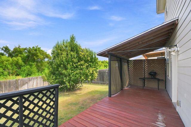 241 Eagle Brook LN, Buda, TX 78610
