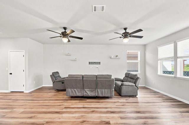 241 Eagle Brook LN, Buda, TX 78610