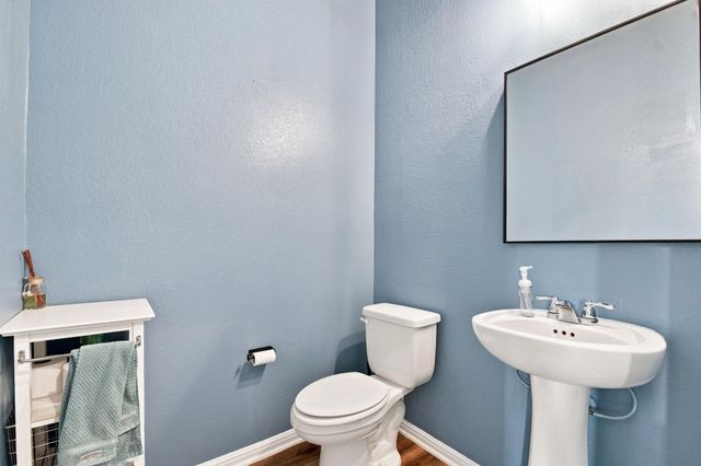 241 Eagle Brook LN, Buda, TX 78610