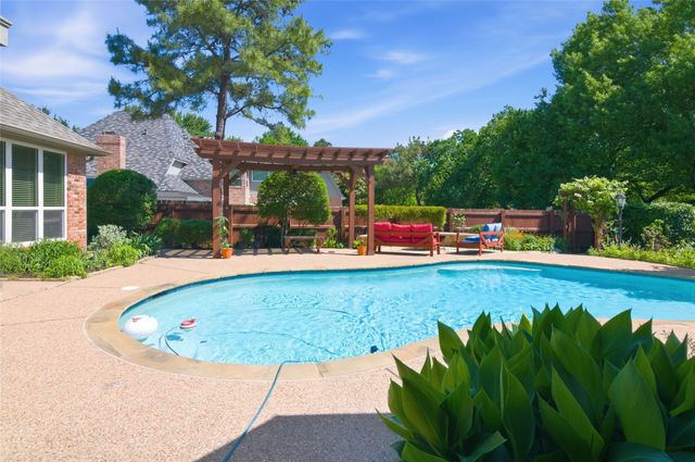 2702 Cottonwood Lane, Colleyville, TX 76034