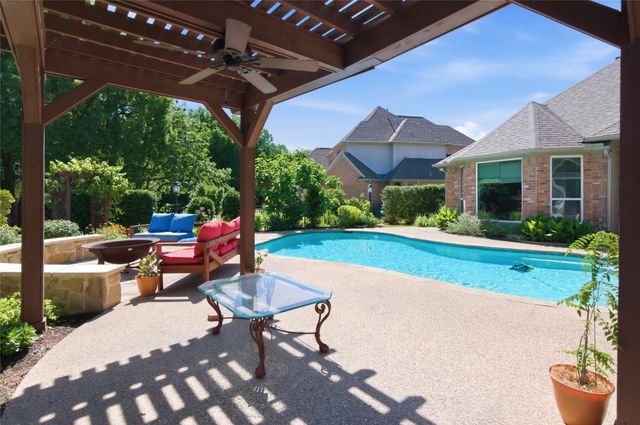 2702 Cottonwood Lane, Colleyville, TX 76034