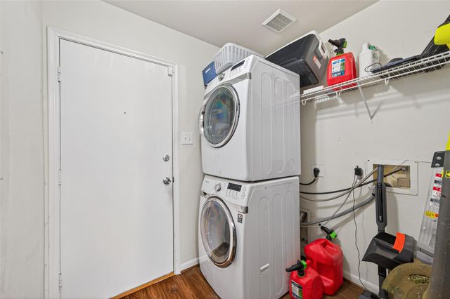 2910 Yearling Colt Court, Houston, TX 77038