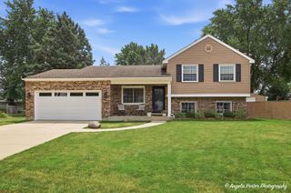 3611 W Drake Court, Mchenry, IL 60050