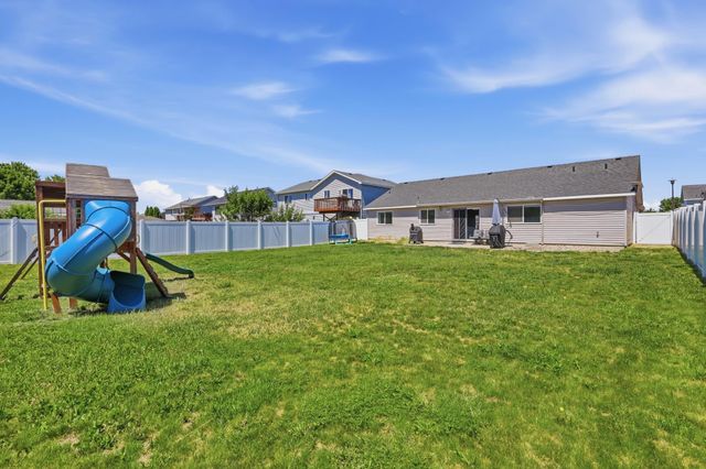 514 E Norma Lee Ave, Medical Lake, WA 99022