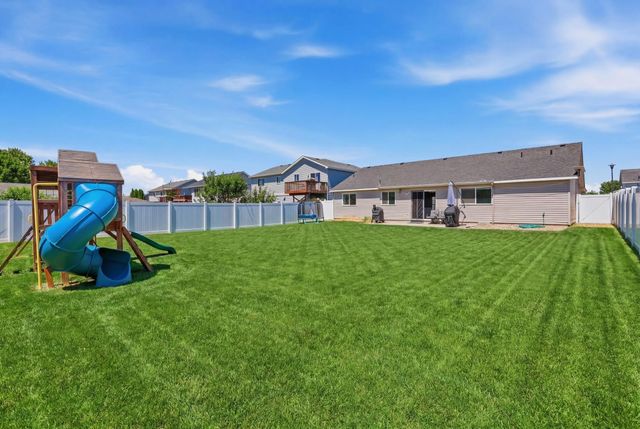 514 E Norma Lee Ave, Medical Lake, WA 99022