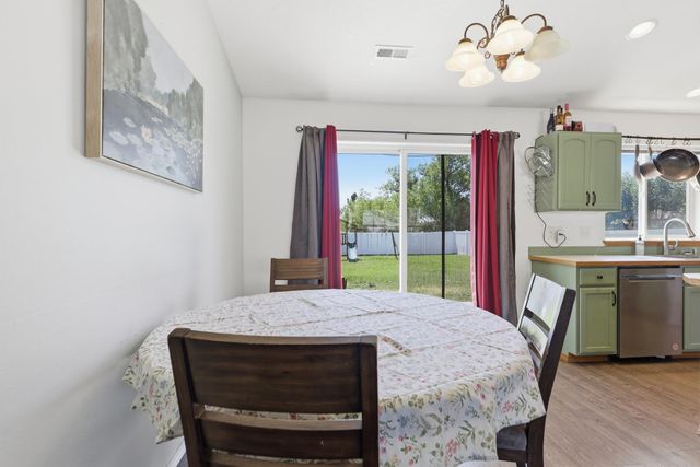 514 E Norma Lee Ave, Medical Lake, WA 99022