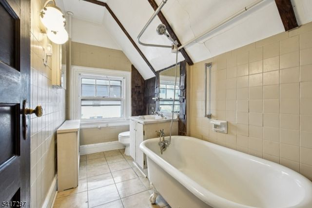 60 Berkeley Ave, Bloomfield Twp., NJ 07003