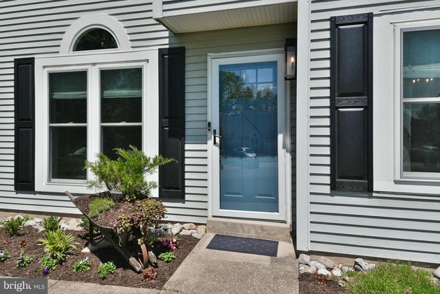 172 MEADOWVIEW CT, Langhorne, PA 19047