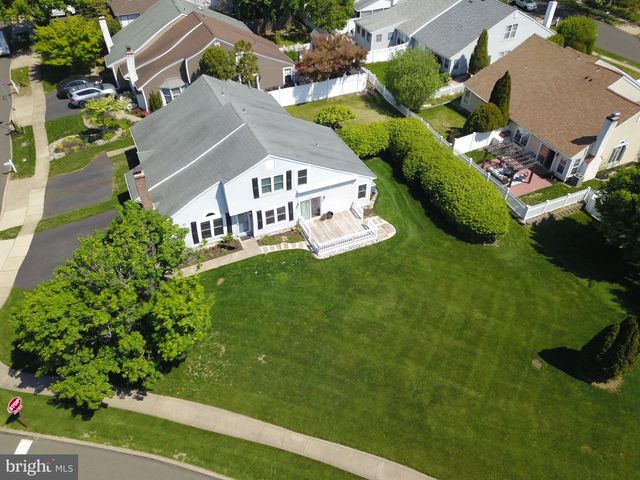 172 MEADOWVIEW CT, Langhorne, PA 19047